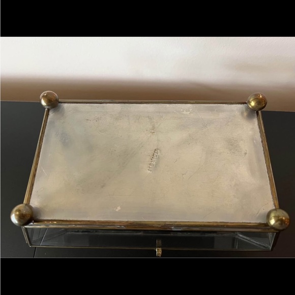 Vintage brass mirrored and glass jewelry box - Picture 4 of 4
